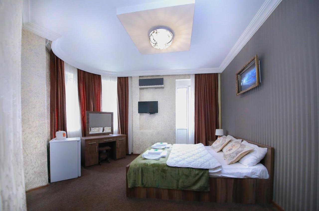 Royal Hotel Tbilisi Eksteriør billede