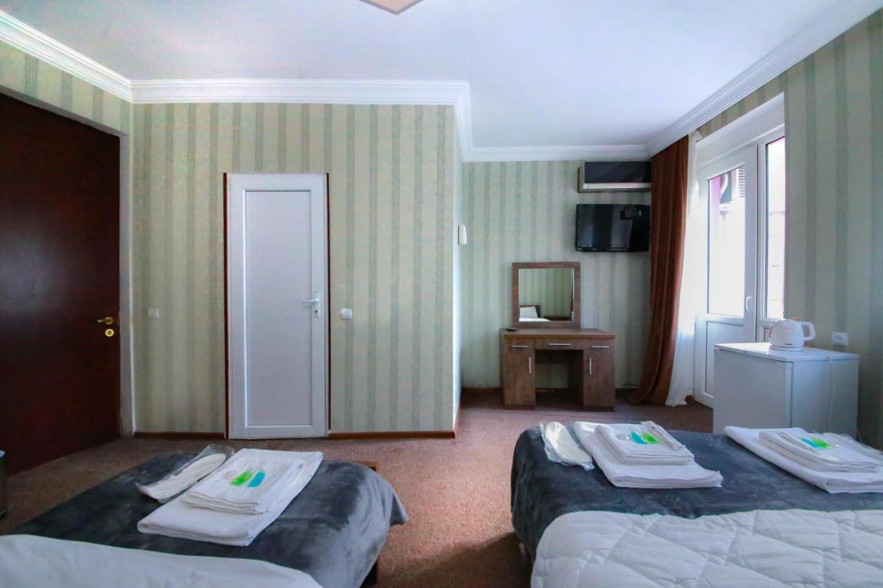 Royal Hotel Tbilisi Eksteriør billede