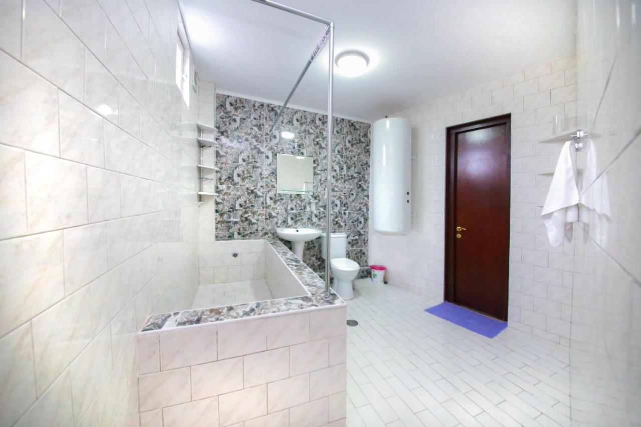 Royal Hotel Tbilisi Eksteriør billede